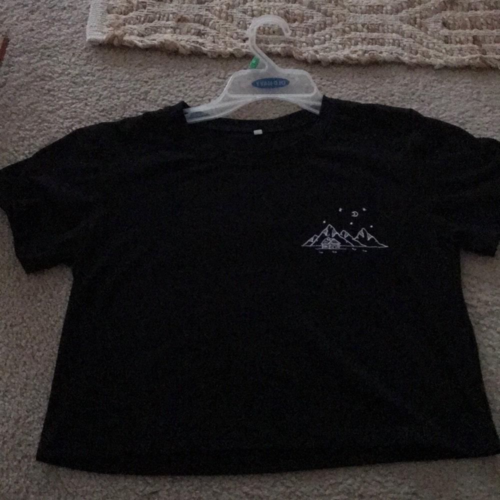 Black mountain crop top